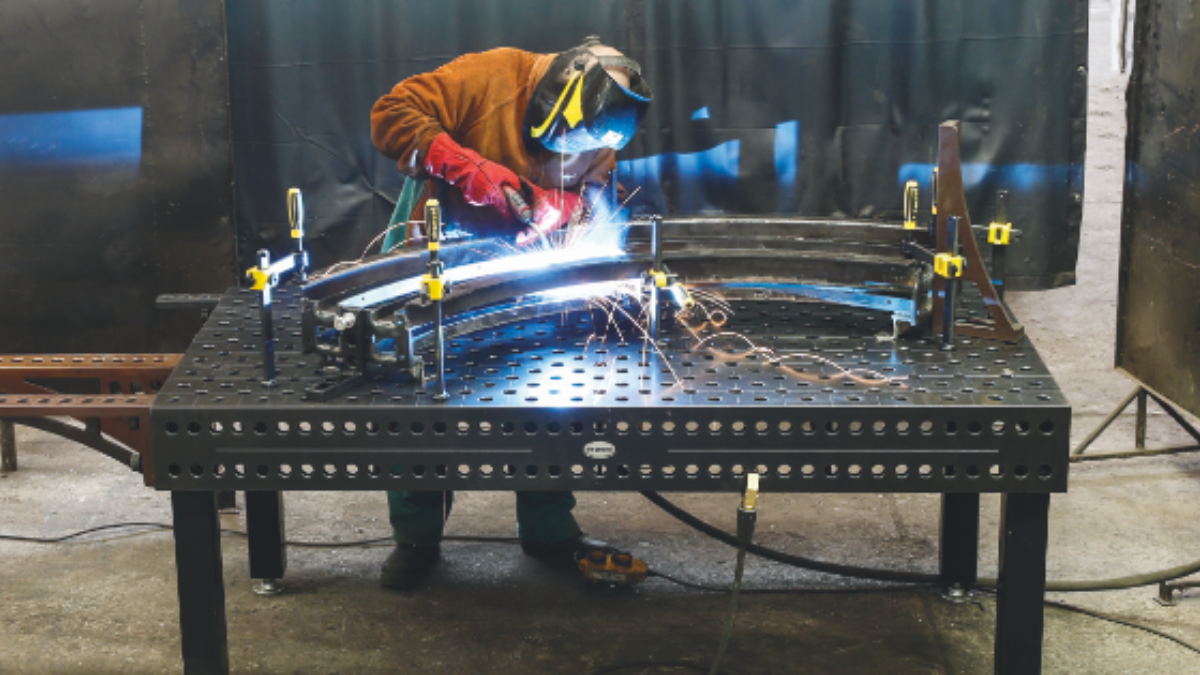 Tavolo Siegmund operatore saldatura